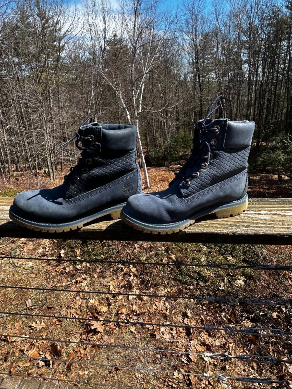 Timberland 6” Women’s Blue Leather sz 6.5 M